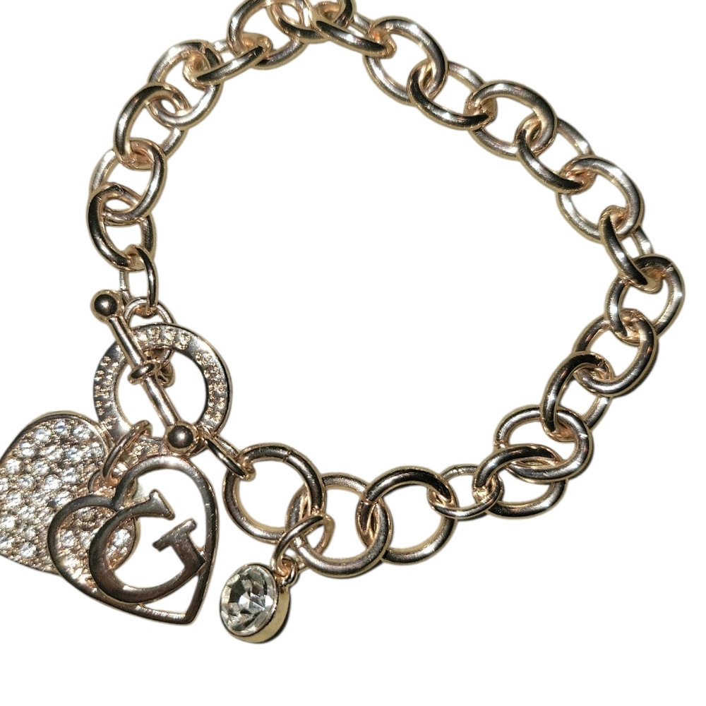 NWOB Guess Goldtone Toggle Charmbracelet With Rhibestone Accents